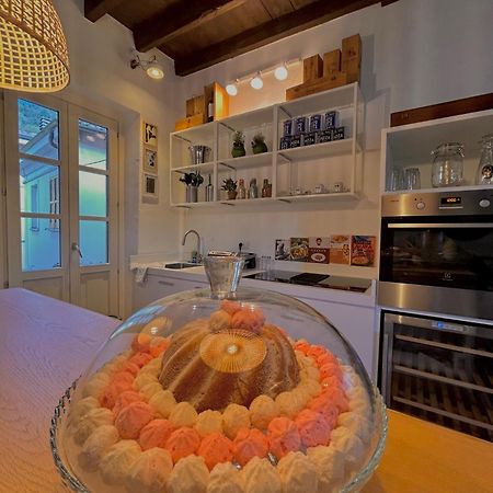 Casa Vacanze Viacoloniola37 โกโม ภายนอก รูปภาพ