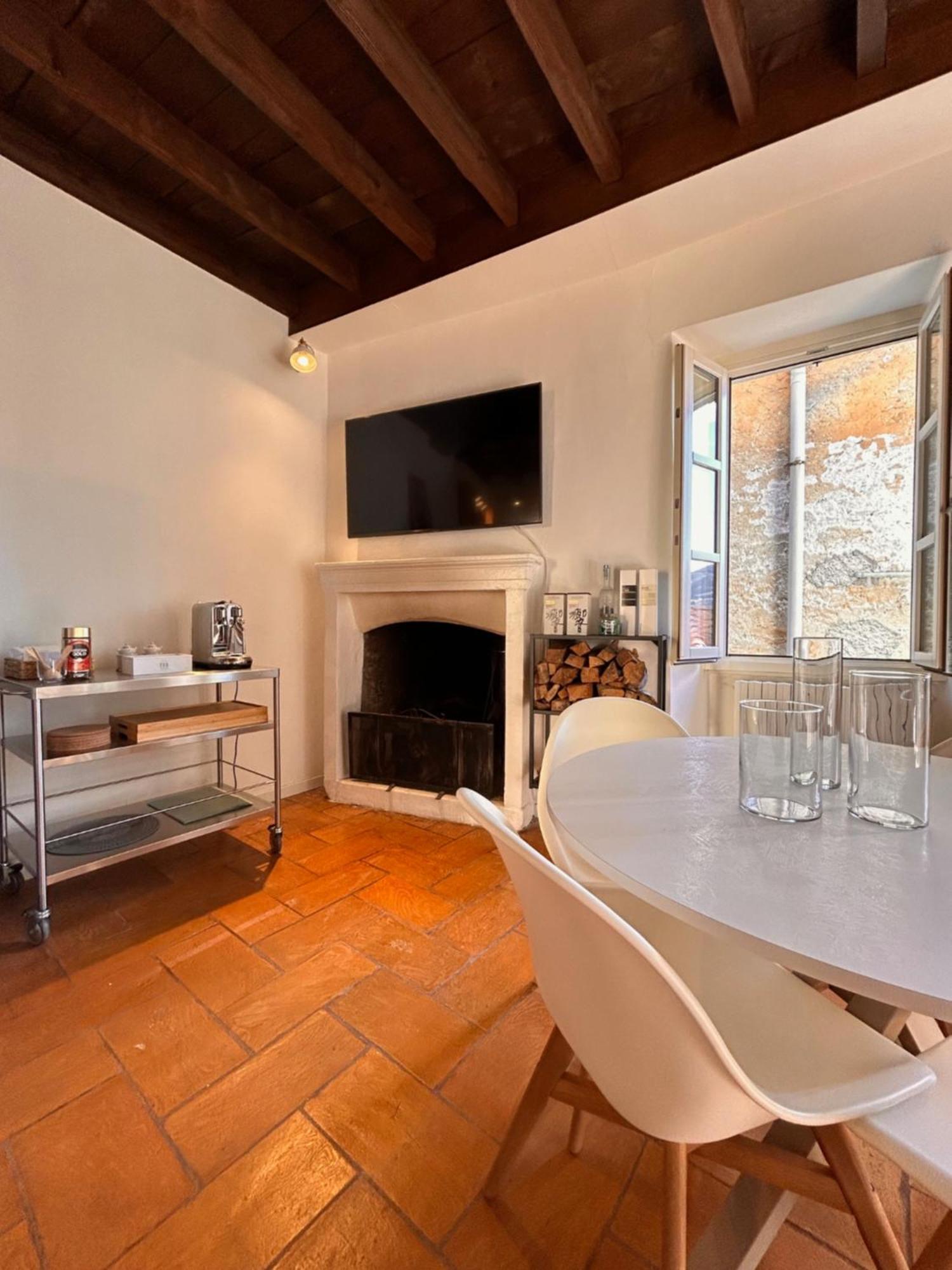 Casa Vacanze Viacoloniola37 โกโม ภายนอก รูปภาพ